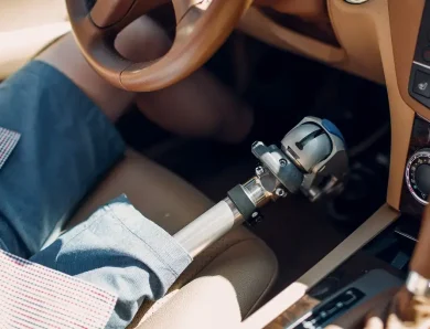 Practical Tips for Driving Safely With a Prosthesis in 2025
